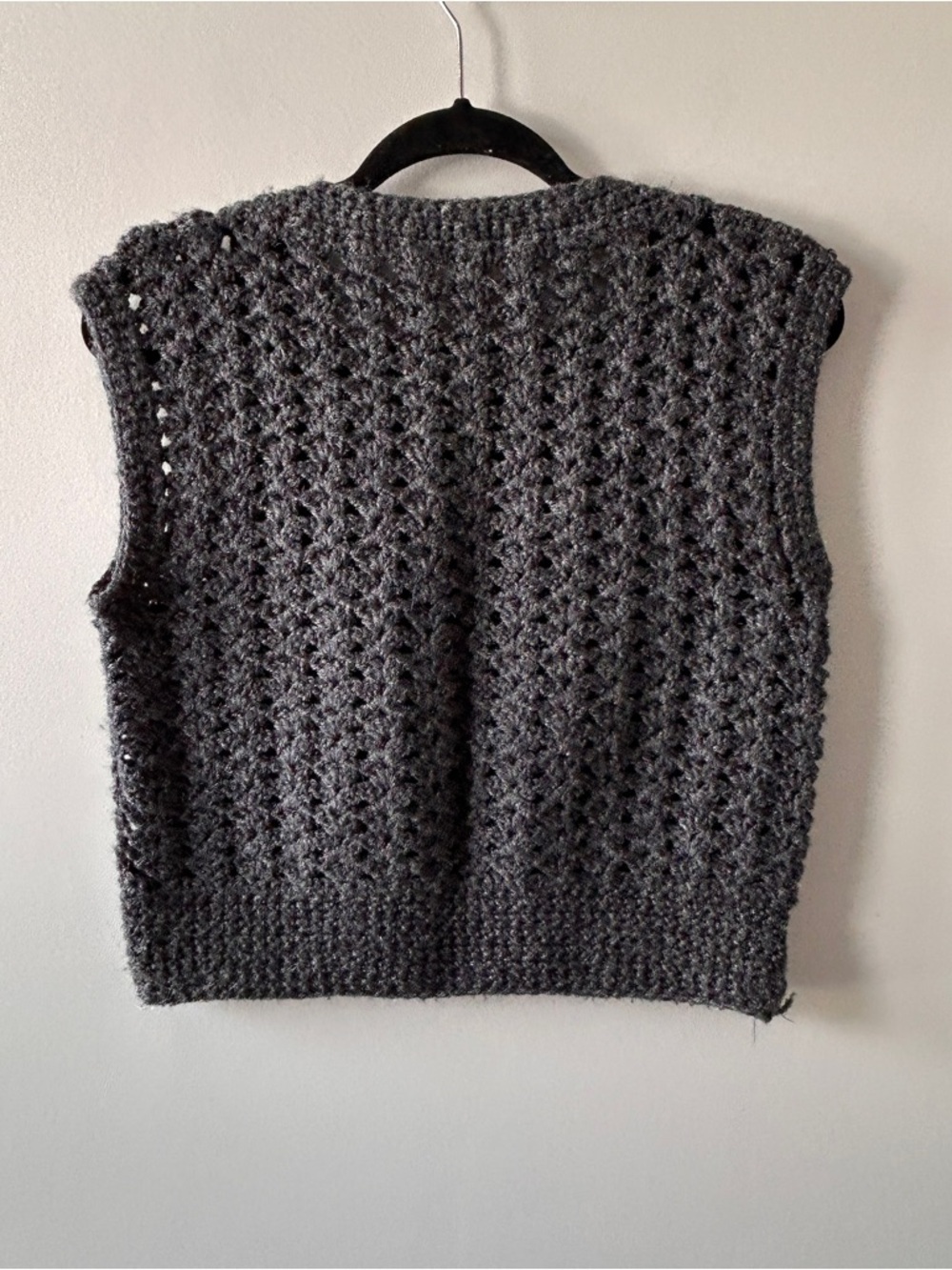 Handmade Small knitted Sleeveless Sweater Vest Cropped Gray Wool Layering - Picture 2 of 7